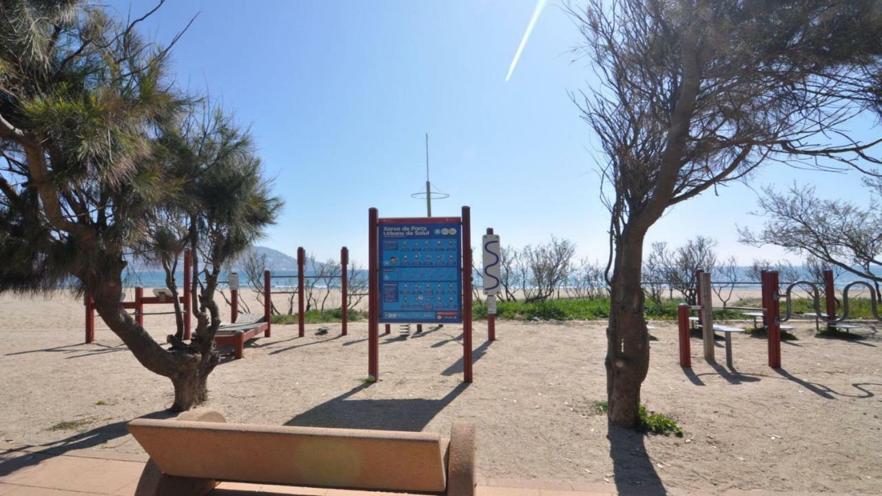 Roses Confort Beach Ev Milleni Екстер'єр фото